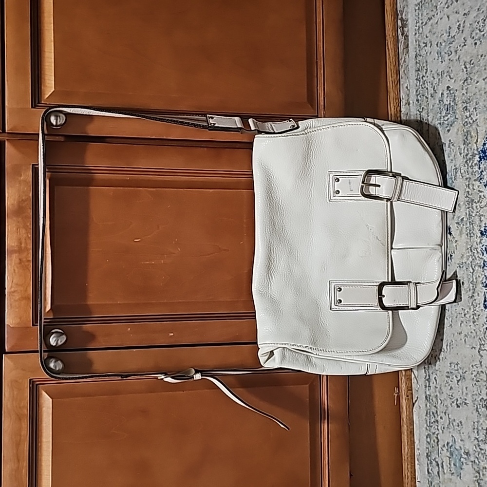 Burberry Pebble Leather Large Messenger Bag - Picture 1 of 16
